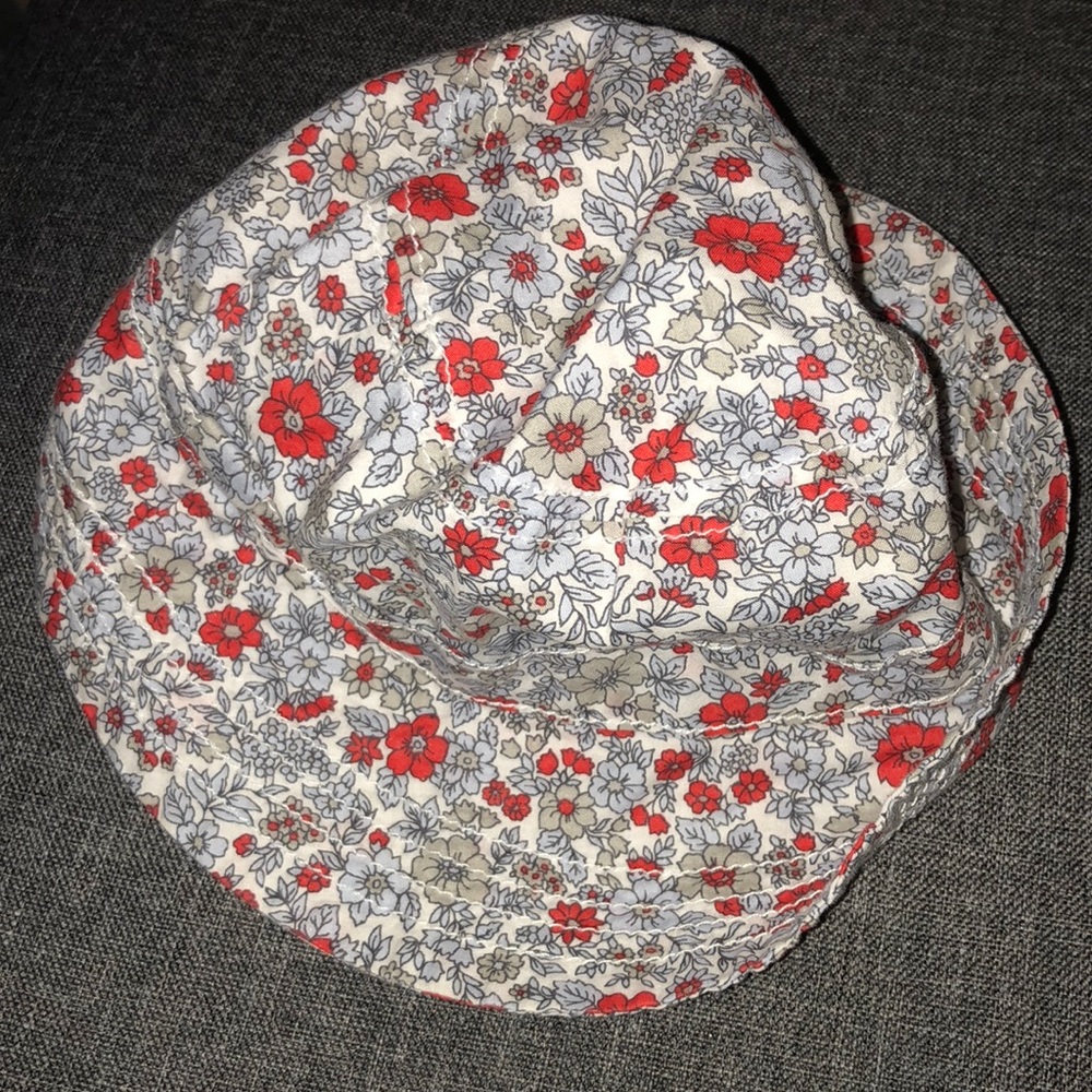 Baby Gap hat